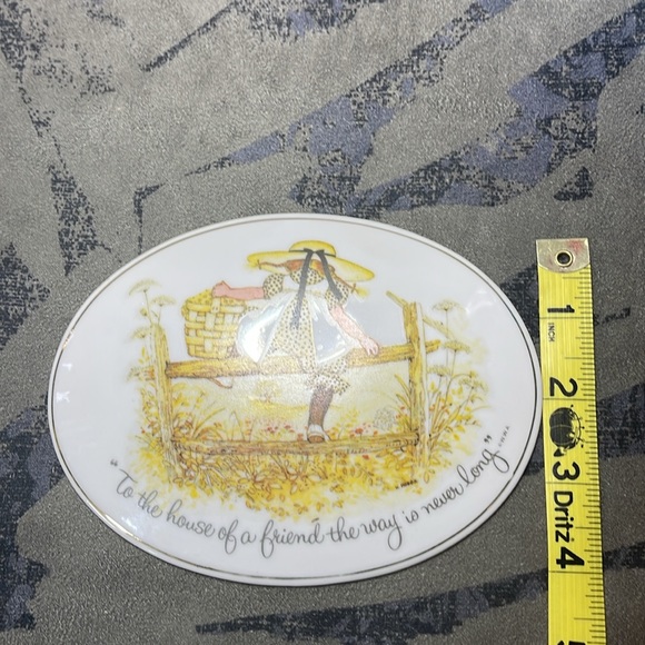 Holly Hobby “To the House of a Friend the Way is Never Long” wall hanging - Picture 7 of 7
